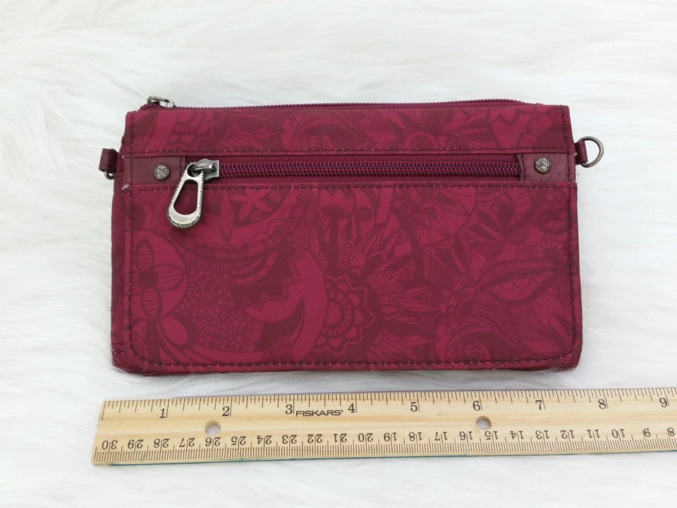 Cartera Sakroots Corin Solapa Rosa Paisley Estampado Floral - Sin Correa. Foto 4 de 4