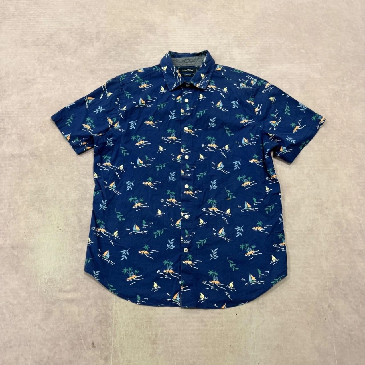 Nautica Shirt beach and sailing patterned short sleeve shirt Men's M