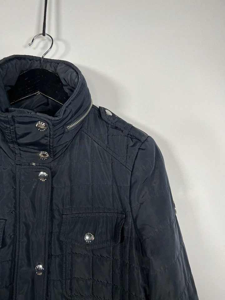 Abrigo de lluvia MICHAEL KORS ACOLCHADO CON CAPUCHA - Pequeño - Azul marino - Excelente estado - Para mujer’s Foto 2 de 4