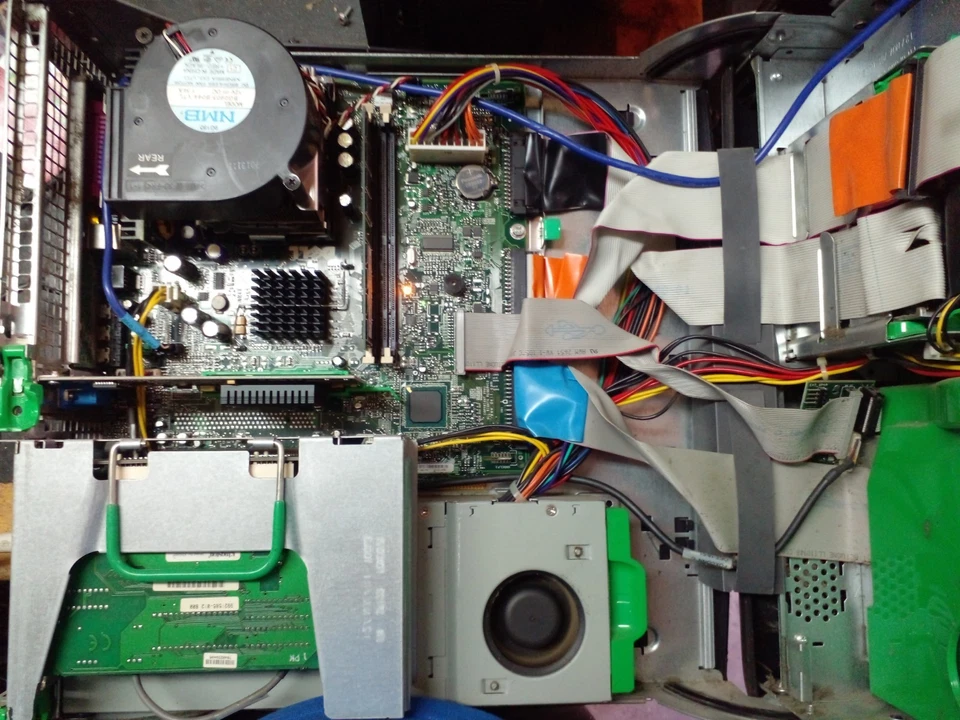 Dell Dimension 4300C SFF Intel Pentium 4 1.80GHz 128mb RAM 200 HDD Windows Xp - Image 4 of 4