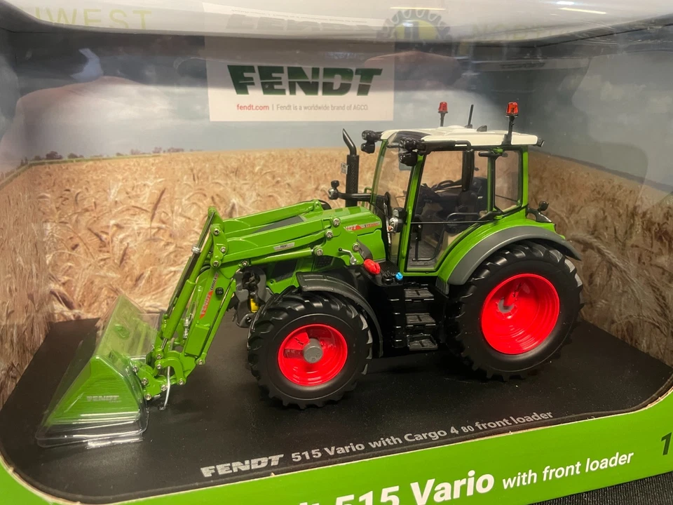 UNIVERSAL HOBBIES 6741 1:32 SCALE FENDT 515 VARIO WITH FRONT LOADER - Image 2 of 3