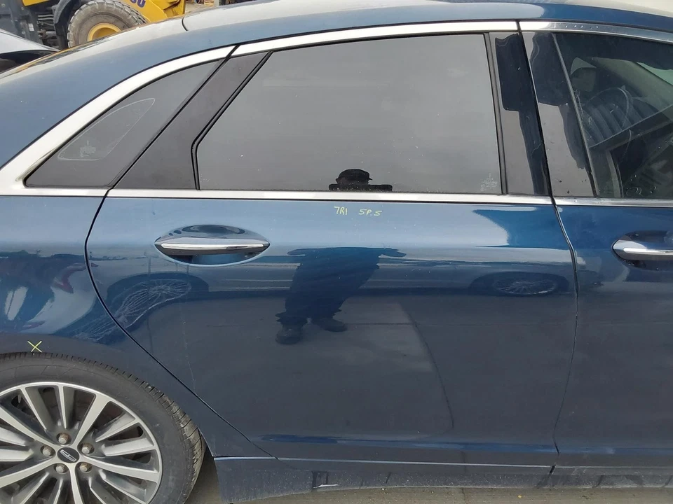 Used Rear Right Door Assembly Rear Side fits: 2017 Lincoln Mkz electric Rear Rig - Image 2 of 4