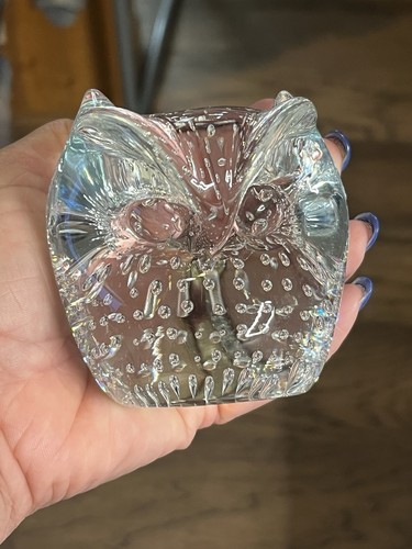 Vintage Owl Paperweight Crystal Blown Glass Controlled Bubbles Clear Art Glass - Picture 8 of 9