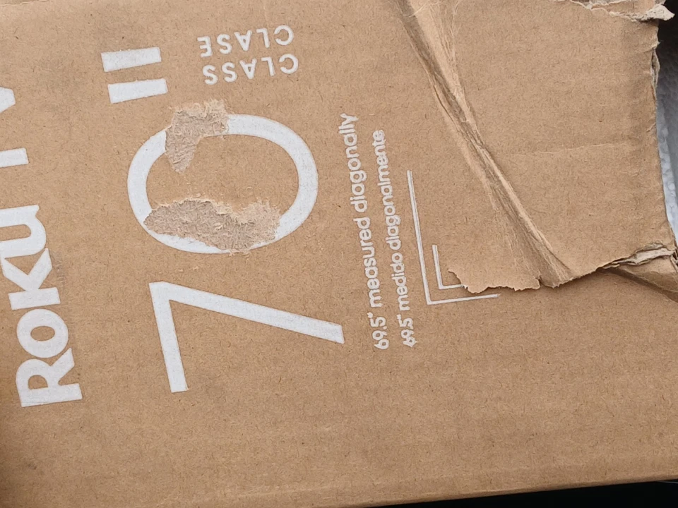 Hisense 70" pulgadas 4K LED Roku Smart TV Dolby Vision HDR Ultra HD R6 *Viernes Negro Foto 4 de 4