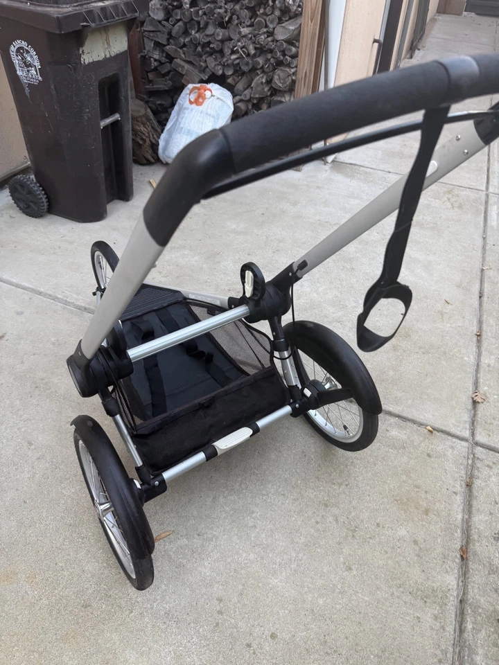 Base de corredor Bugaboo e carrinho Bee com berço, leia a descrição. - Imagem 4 de 4