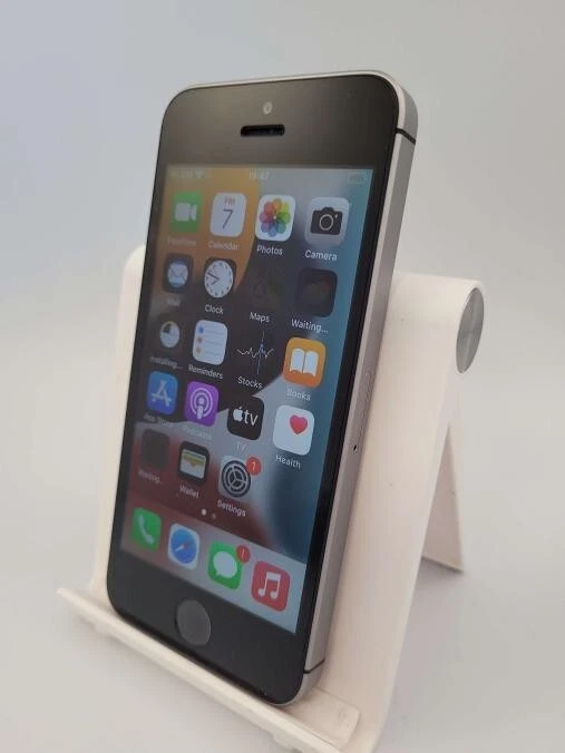 Smartphone Apple iPhone SE cinza espacial desbloqueado 32GB 2GB RAM 4" IOS tela sensível ao toque - Imagem 4 de 4