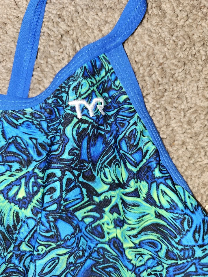 Maiô feminino TYR competição peça única tamanho 34 - Imagem 2 de 4