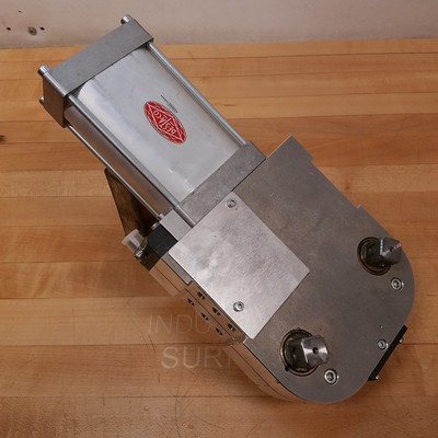 DE STA CO 82D63-523C905B Pneumatic Door Carrier Clamp - NEW