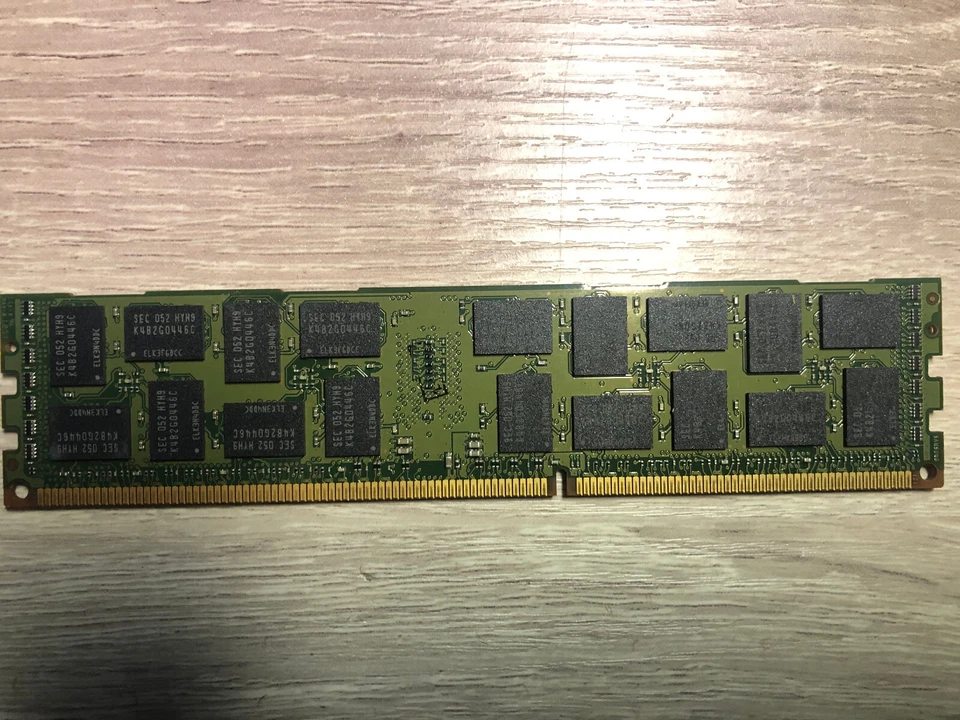 1 RAM 8GB 2Rx4 PC3-14900R M393B1K70QB0-CMAQ8 ECC REG (Nuova imballata) - Immagine 2 di 2