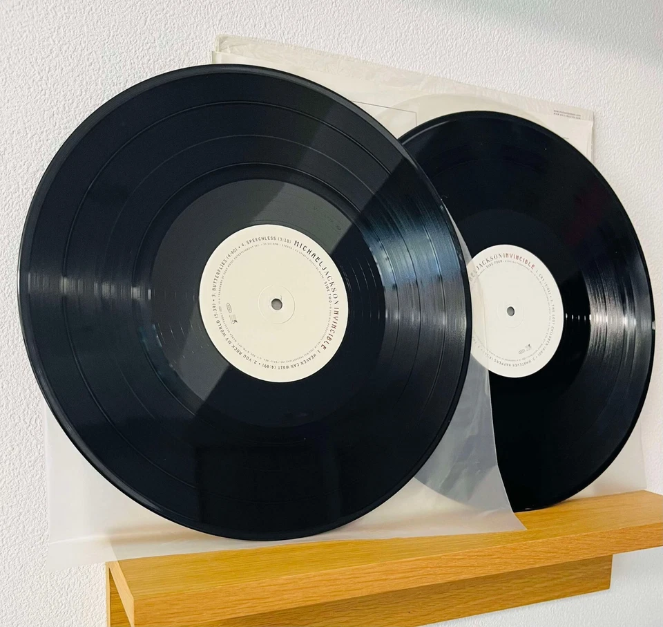 Michael Jackson / Invincible 2001 US ORIGINAL Vinyl 2LP Notorious B.I.G. MJ - Image 4 of 4