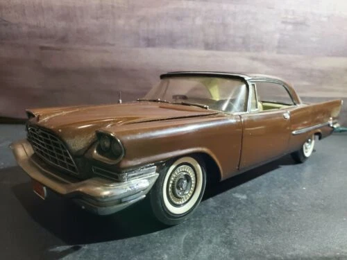 Escala Ertl Chrysler 1:8 vehículos diecast y de juguete