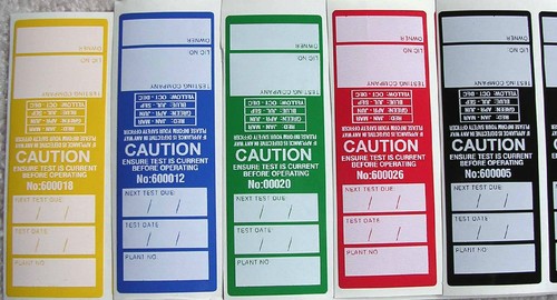 250 PVC ELECTRICAL TEST TAGS / LABELS. MIXED COLOURS, 30 FAILED TAGS ...