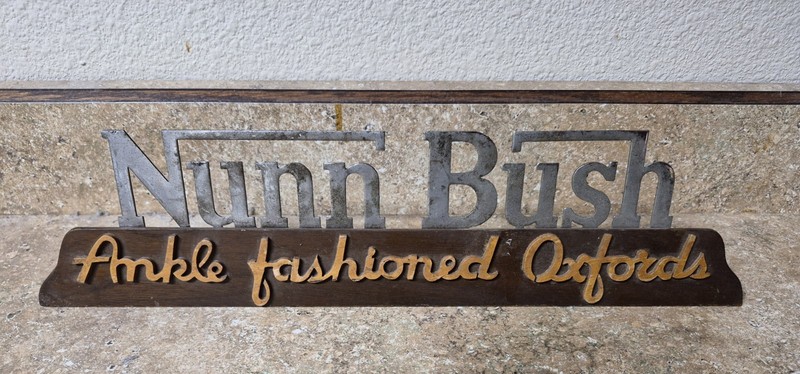 Nunn Bush Shoes Advertising Sign Countertop Store Display Vintage Original
