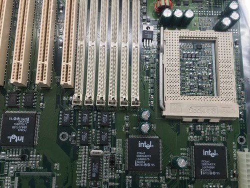 Supermicro p6sae mb, atx, socket 8, w cpu 200mhz, fan, retail box, manual - Picture 8 of 10