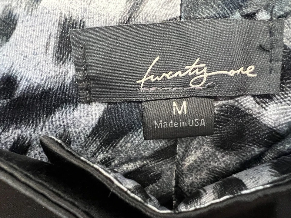 Pantalones de vestir Twenty-One negros satinados vacaciones pierna recta abertura para mujer talla M Foto 2 de 4