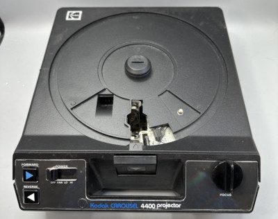 Kodak Carousel 4400 Slide Projector with Remote Original Box & Manual