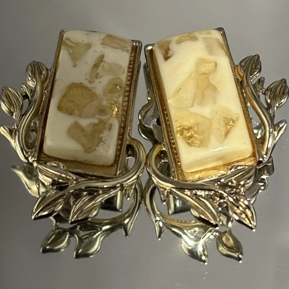Coro Earrings Womens Gold Tone White Gold Flake Lucite Clip On Vintage Jewelry - Image 2 of 4