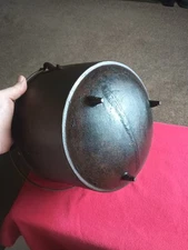 Antique Cast Iron Cauldron, Large 3-footed bean pot kettle cauldron wire handle