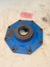 1983 Ford 1710 Tractor Mfwd Front Axle Seal Holder Retainer Plate Hub Housing