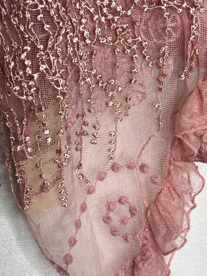 BOHO Artsy 荷叶边蕾丝围巾 Coldwater Creek 粉红色钩针花边新品 — 第 4/4 张图片