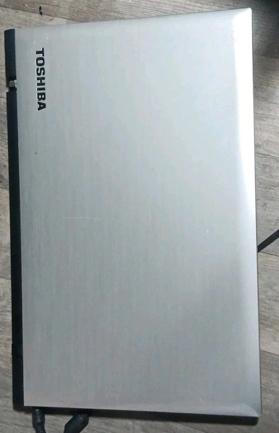 Toshiba Gaming Laptop L70C i5 5th Gen, 8gb,240gb SSD, 17.3", Read Description - Image 4 of 4