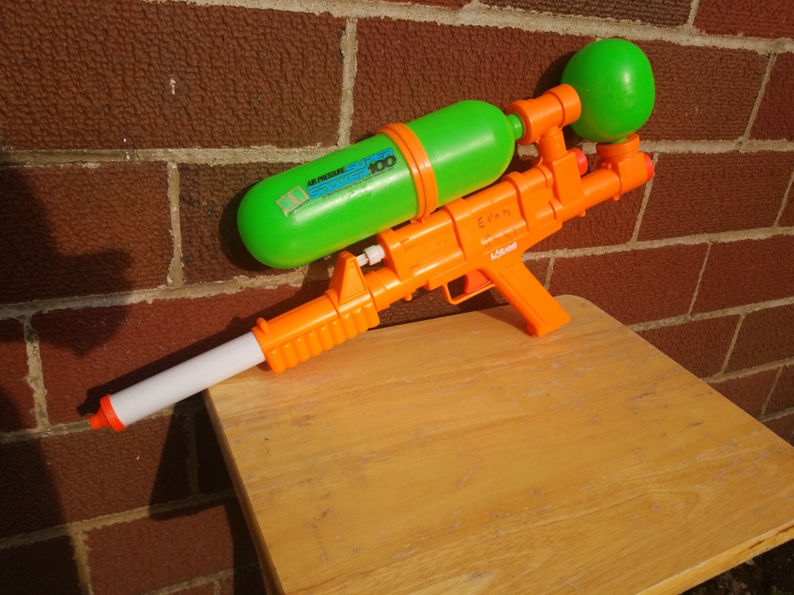 larami super soaker 100