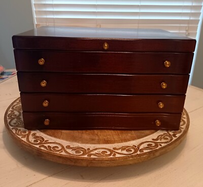 FIRST LADY JEWELRY BOX CHEST FINISH MAHOGANY WITH GOLD HARDWARE