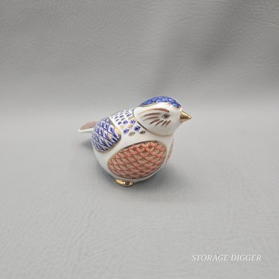 Vintage Japanese Porcelain Bird Figurine Chickadee Imari