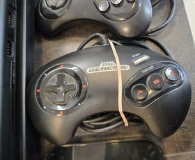 VINTAGE SEGA GENESIS CONSOLE W SEGA CD 2X CONTROLLERS WORKS + 32X UNTSTED COOL