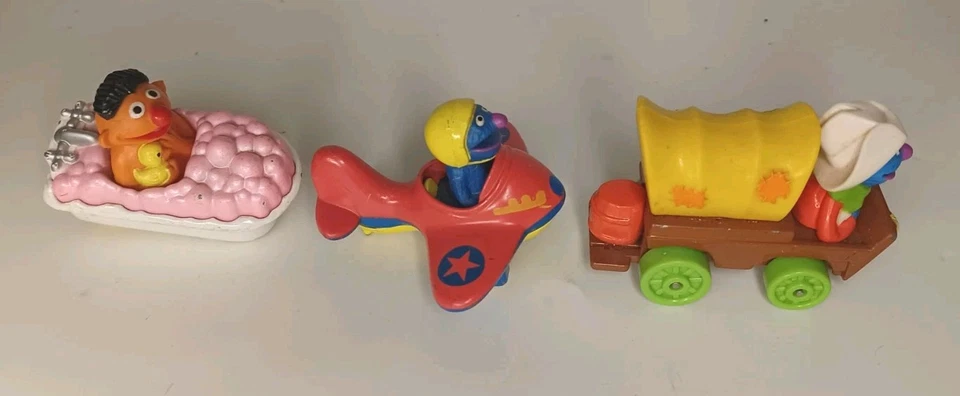 Lote De 3 Bañera Ernie Diecast Playskool Plaza Sésamo De Colección, Avión Grover/Vagón Foto 3 de 4