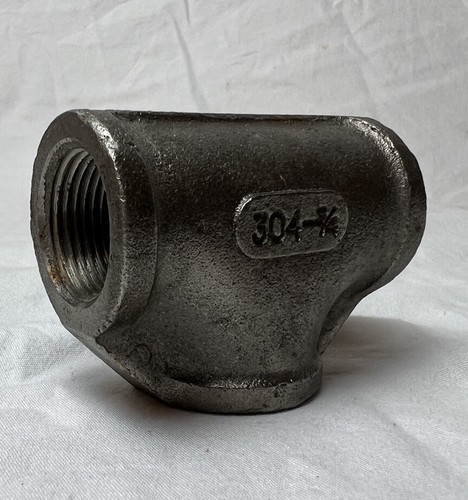 Tee 304 Stainless Steel 150# 3/4" NPT - Picture 2 of 5