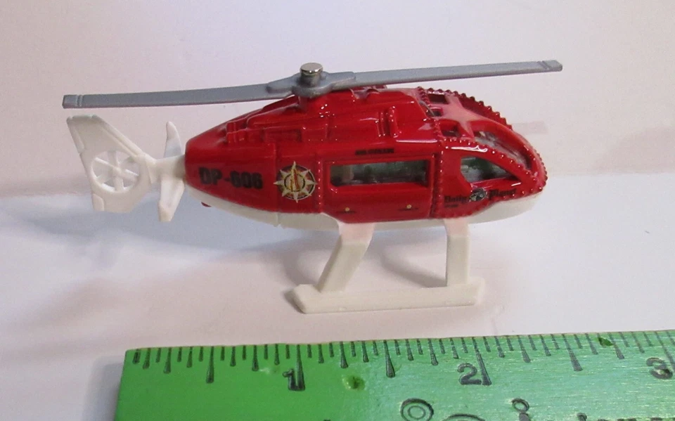 Helicóptero Mattel Matchbox Daily Planet 2006, rojo, DP-606 Superman suelto Foto 2 de 4