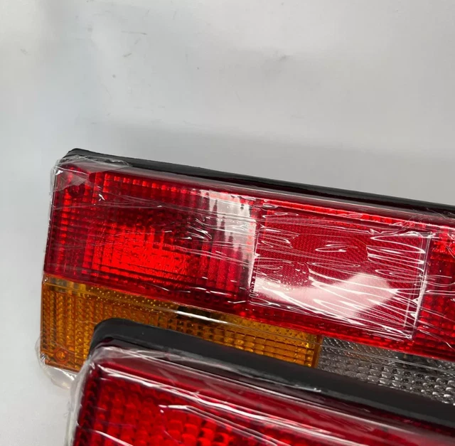 Juego Luces Traseras para Lada 2107 Izquierda y Derecha Lada Piezas Riva Foto 2 de 3