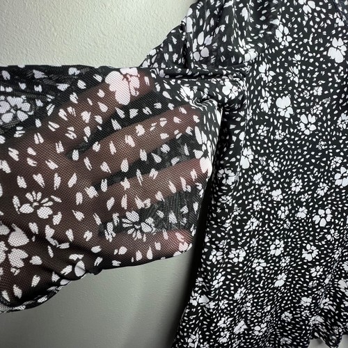DKNY Floral Ruched Sleeve Top Women's L Black White Lined Stretch 3/4 Sleeve NWT - Picture 6 of 16