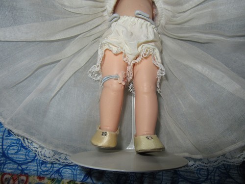 BEAUTIFUL MADAME ALEXANDER DOLL BRUNETTE 8 BRIDE~~NO BOX - Picture 5 of 5
