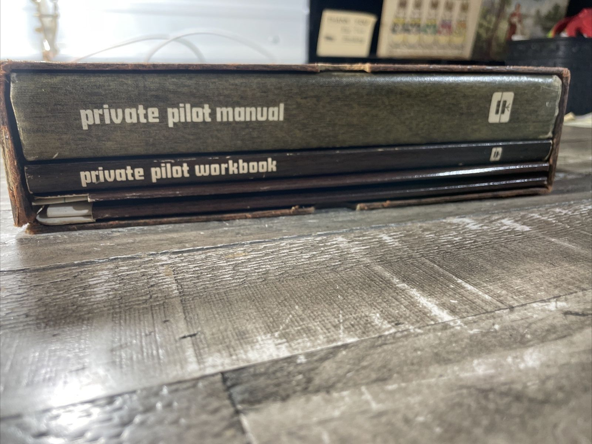 1973 Vintage Flying Guide 