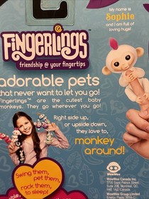 2016 WowWee Fingerlings Baby Monkey Finger Pet 'SOPHIE' White FACTORY SEALED BOX