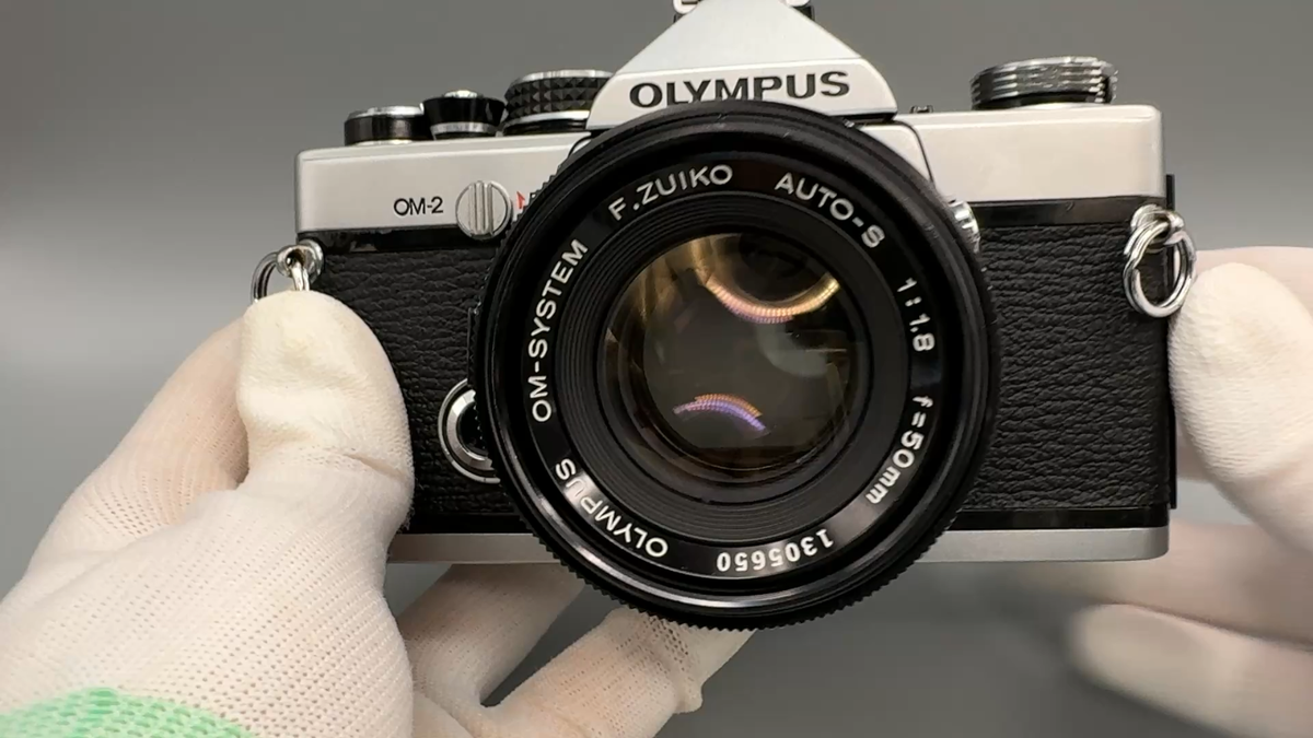 Exc+5] Olympus OM-2 Film Camera & F. Zuiko Auto-S 50mm f/1.8Lens
