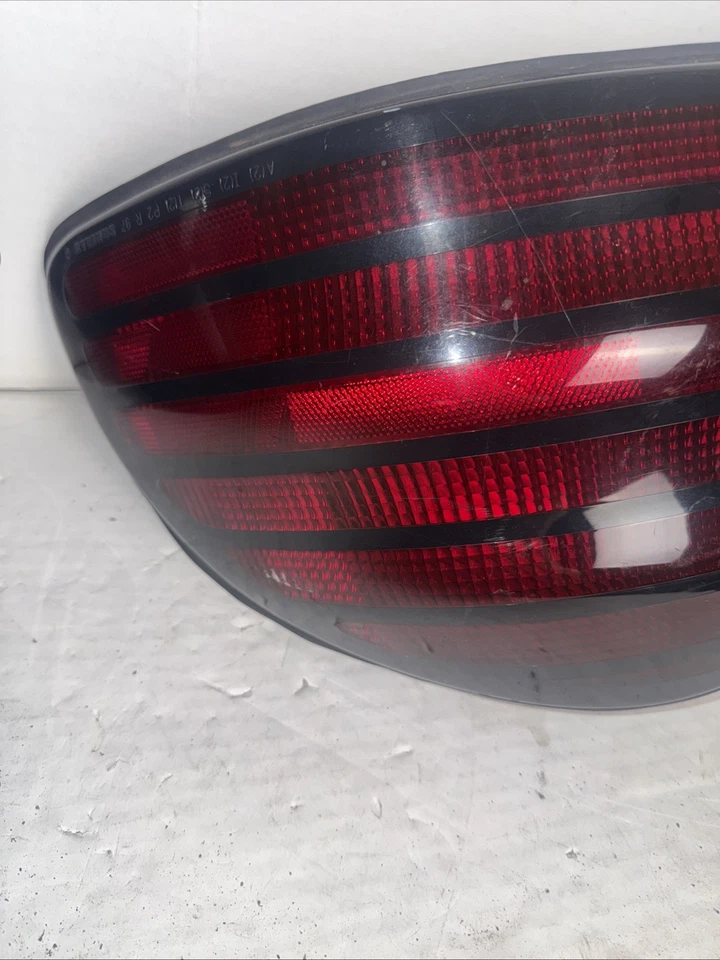 Luz trasera izquierda Pontiac Grand AM 1999 2000 2001 2002 2003 2004 2005 OEM Foto 4 de 4