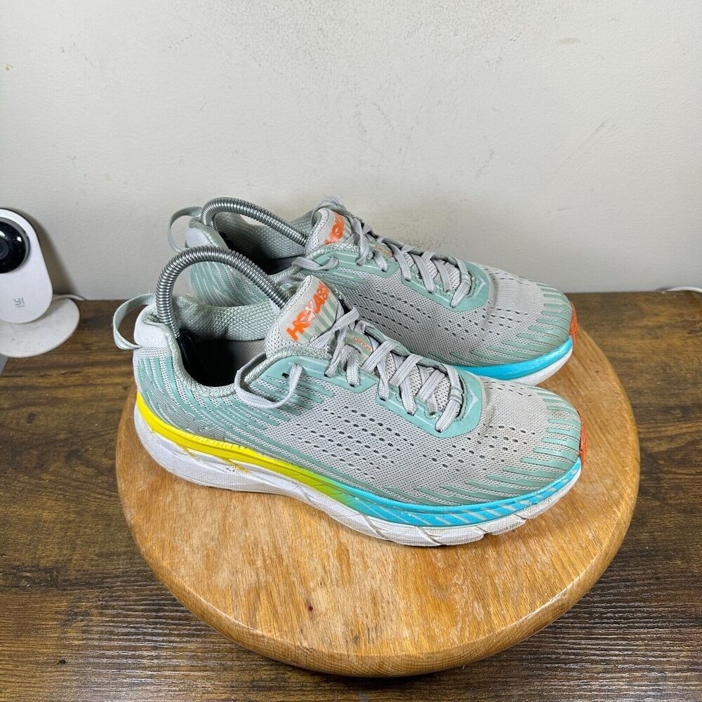 Hoka Clifton 5 white Shoes Sneakers Women's Size 10 1093756 VBWI