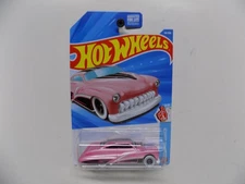 Hot Wheels - 2026 SERIES CAR - PINK PURPLE PASSION