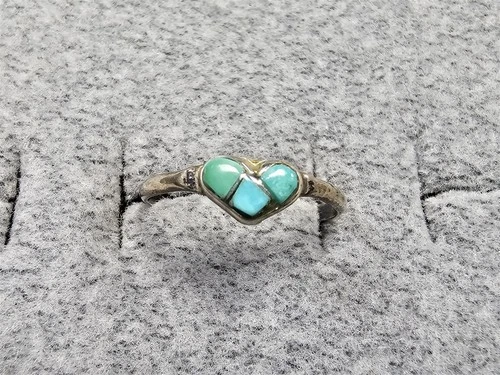 GRANDMA GRABE'S BEAUTIFUL VINTAGE STERLING SILVER TURQUOISE HEART .66G RING SZ 5