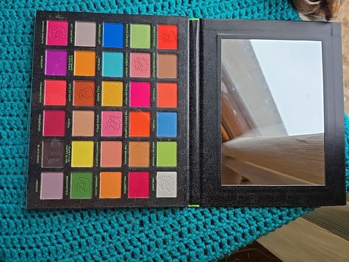 Makeup Revolution X The Simpsons Treehouse Of Horror Pallet - Picture 3 of 3