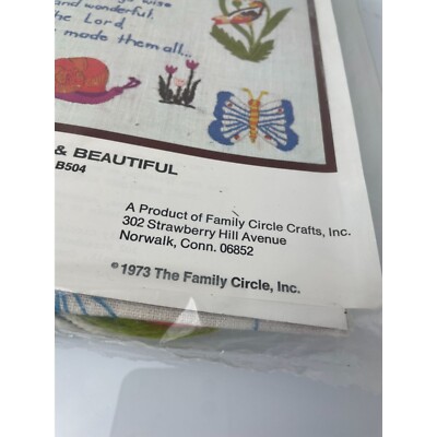 Kit De Broderie Crewel Flower Fantasy Family Circle – Coussin Ou Tableau 14x14 Pouces (NOS)