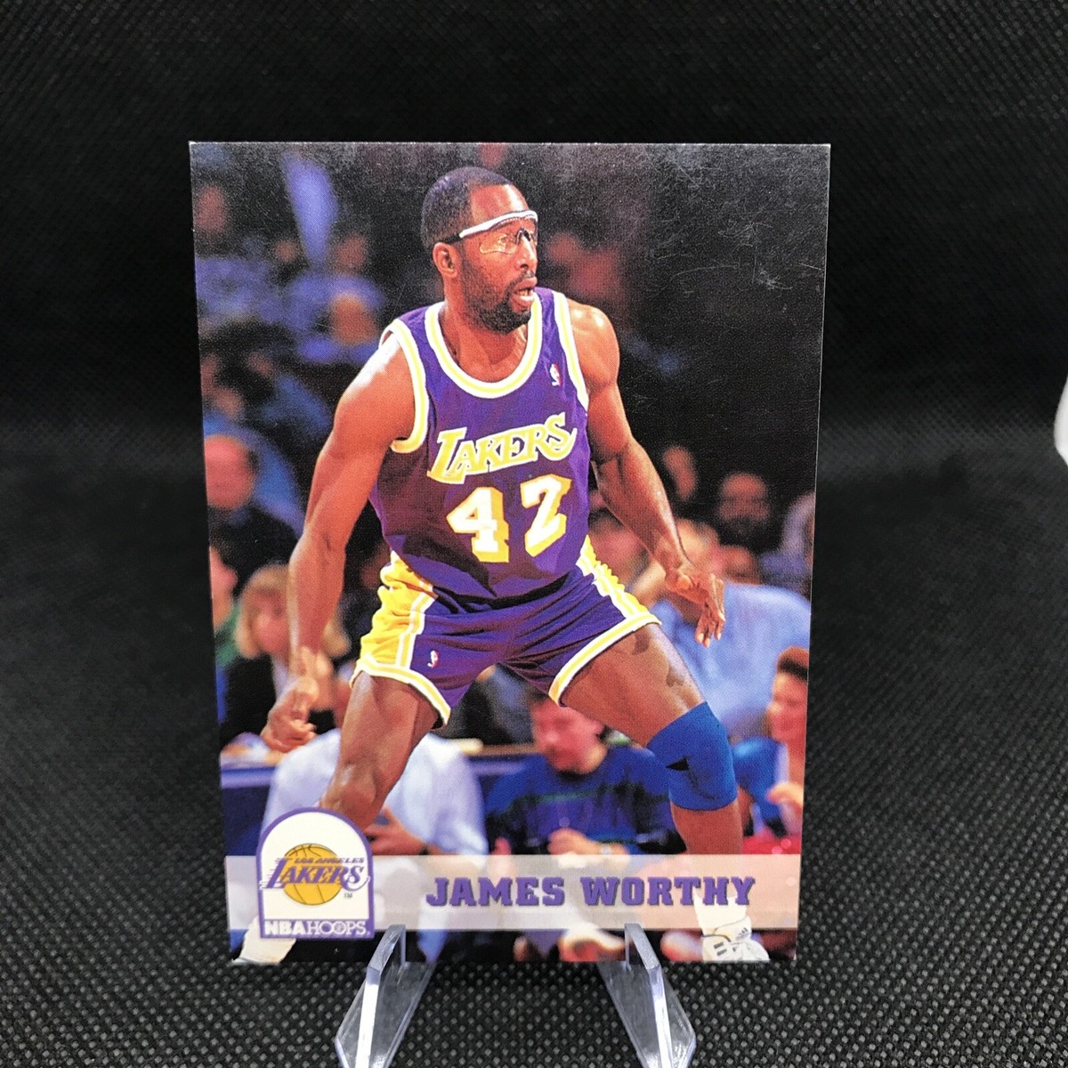 James Worthy SkyBox NBA Hoops 1993 Card #110 Los Angeles Lakers