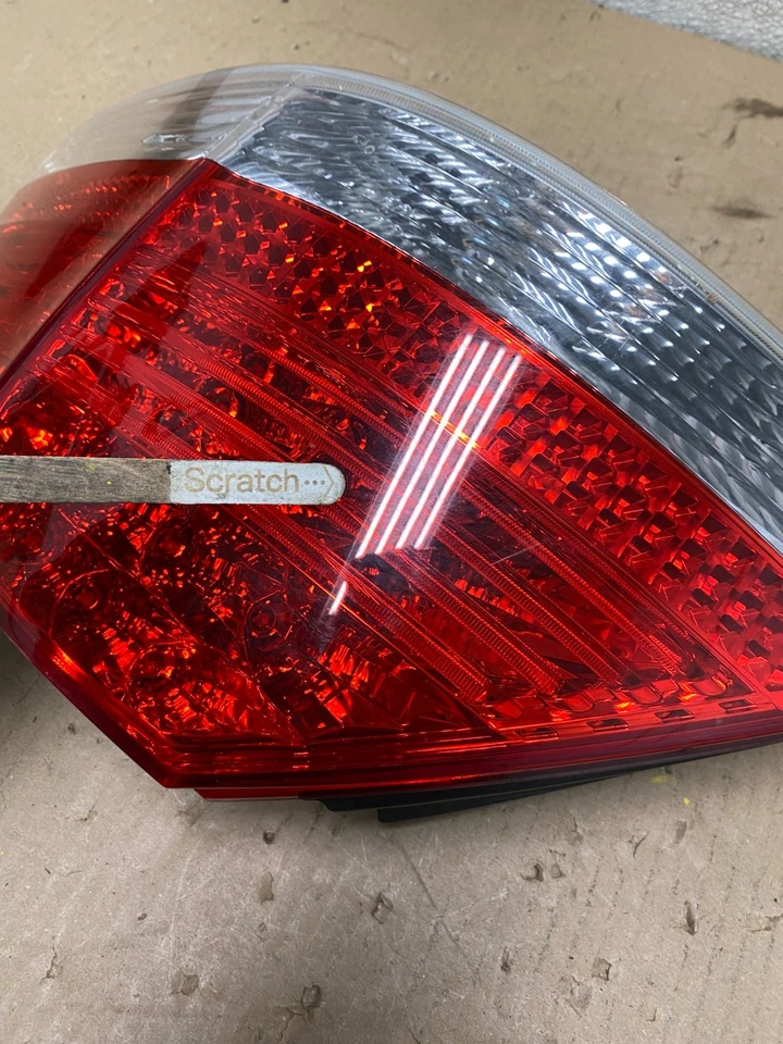 Luz trasera del pasajero derecho BMW 7-Series 750li 760li 2006 2007 2008 fabricante original U1151 DW Foto 4 de 4