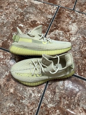 Yeezy 350 Boost Light Size 6 195732515479| eBay