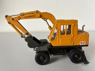 Komatsu Mobilbagger PW 60 mit Tieflöffel  Diapet #011-01559  K-51  1:40