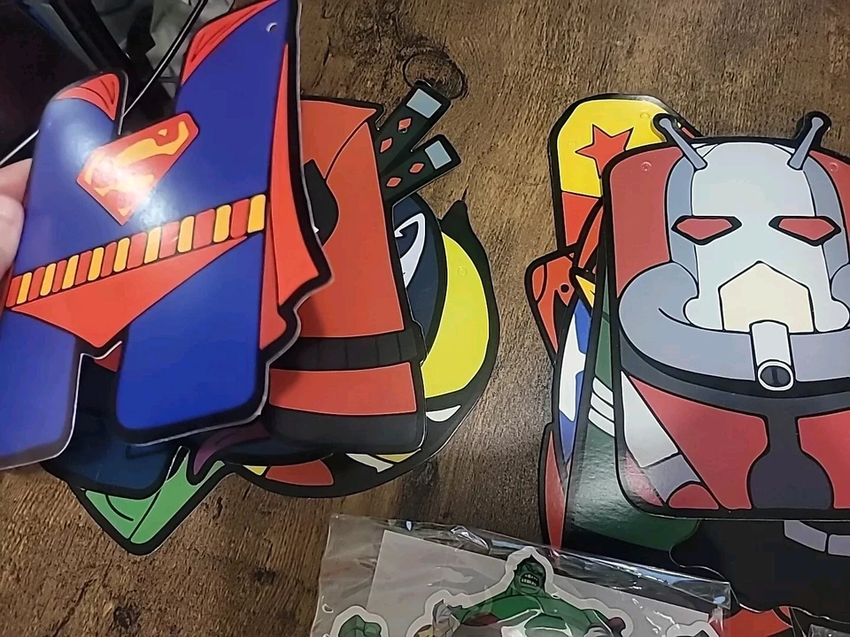 Decoraciones de cumpleaños de superhéroes Banner CakeCupcake Topper Globos DC Y MARVEL Foto 4 de 4