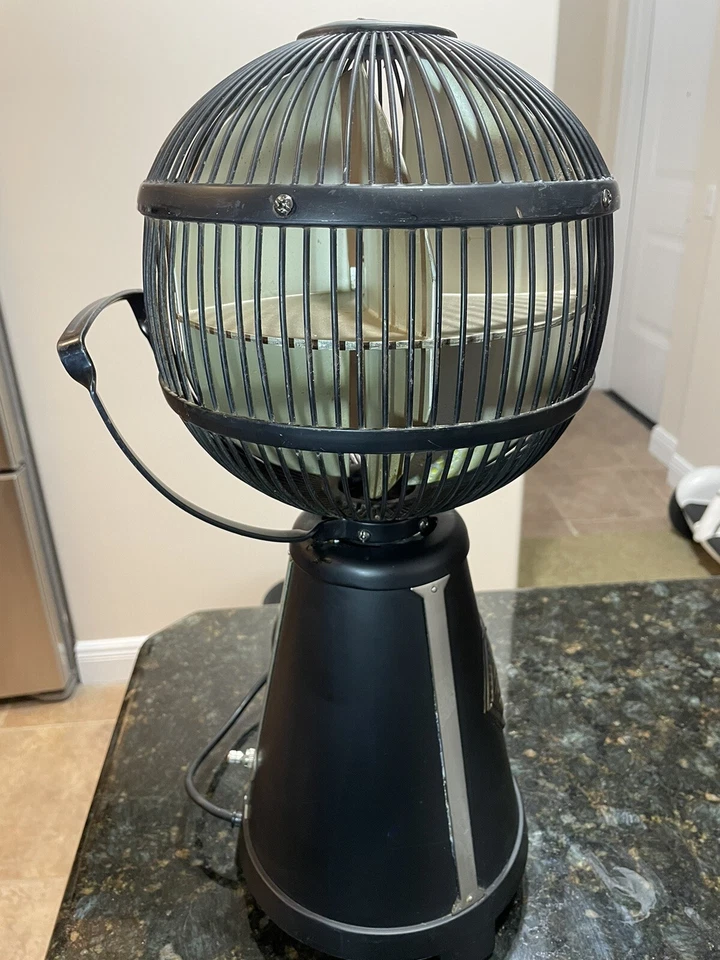 FANIMATION THE FARGO GLOBE DESKTOP TABLE FAN FP3220 ANTIQUE BRASS 3 SPEED - Image 2 of 4